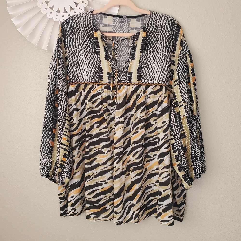 Anthropologie Bl-nk Zebra Print Peasant Flowy Top XL.  Like new.